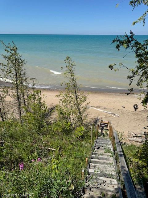 Photo 31 of 75537 Elliot St, Bluewater, Bayfield — HOMEH