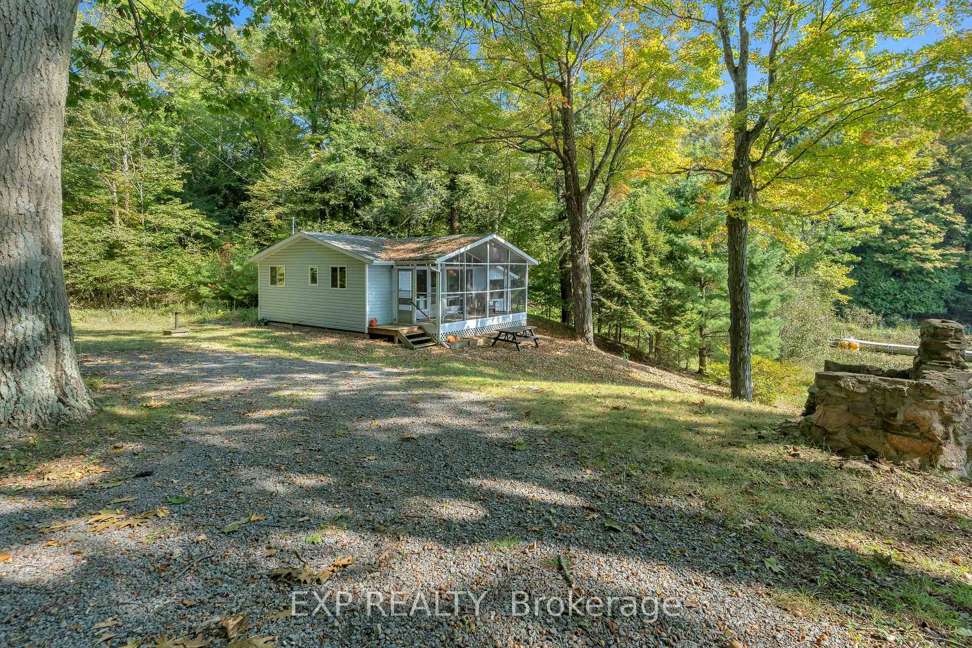 Photo 1 of 1030 Pete's Lane, Frontenac, Frontenac South — HOMEH
