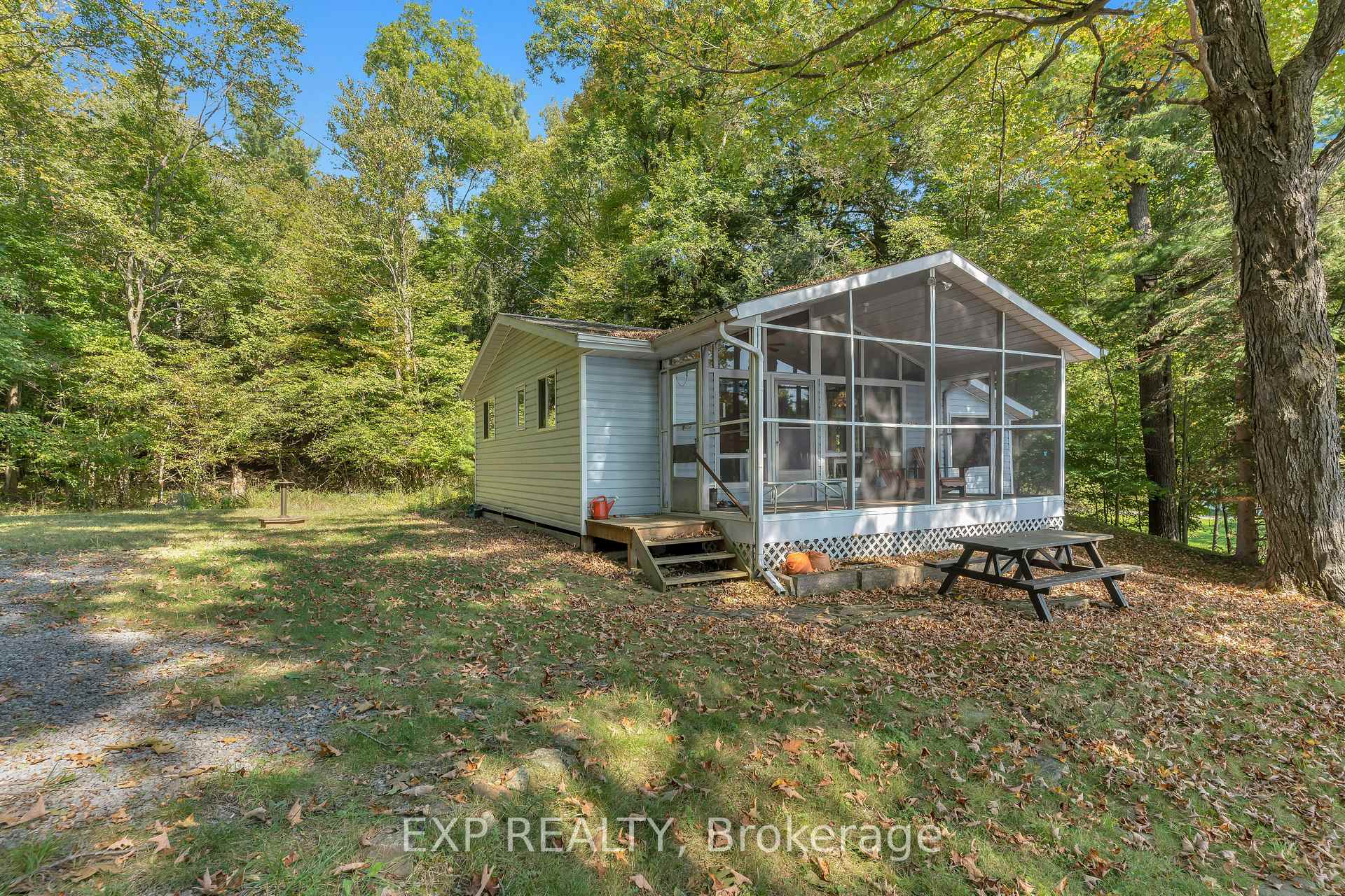 Photo 4 of 1030 Pete's Lane, Frontenac, Frontenac South — HOMEH