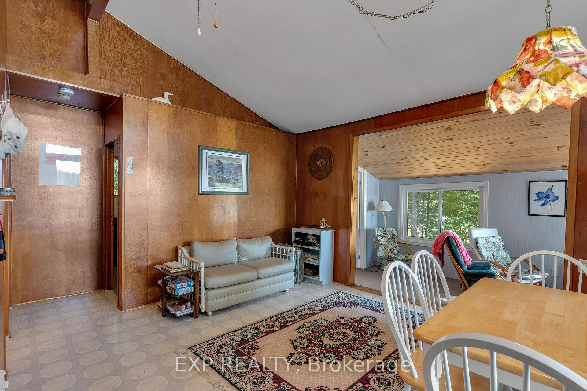 Photo 11 of 1030 Pete's Lane, Frontenac, Frontenac South — HOMEH