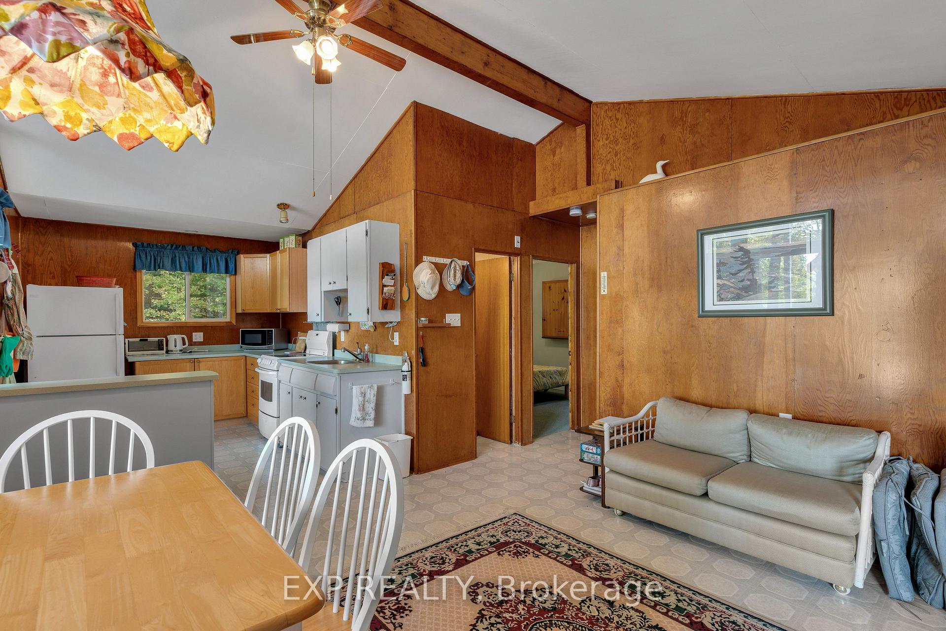 Photo 17 of 1030 Pete's Lane, Frontenac, Frontenac South — HOMEH