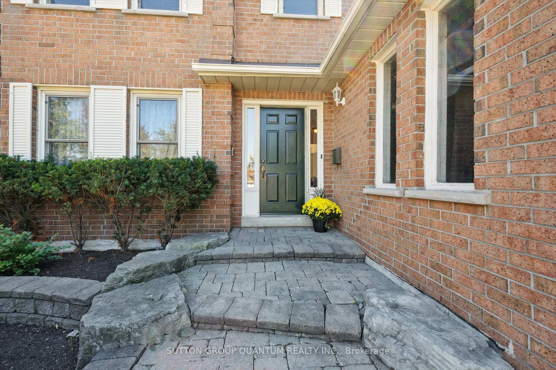 Photo 3 of 66 Corkett Drive, Brampton, Northwood Park — HOMEH