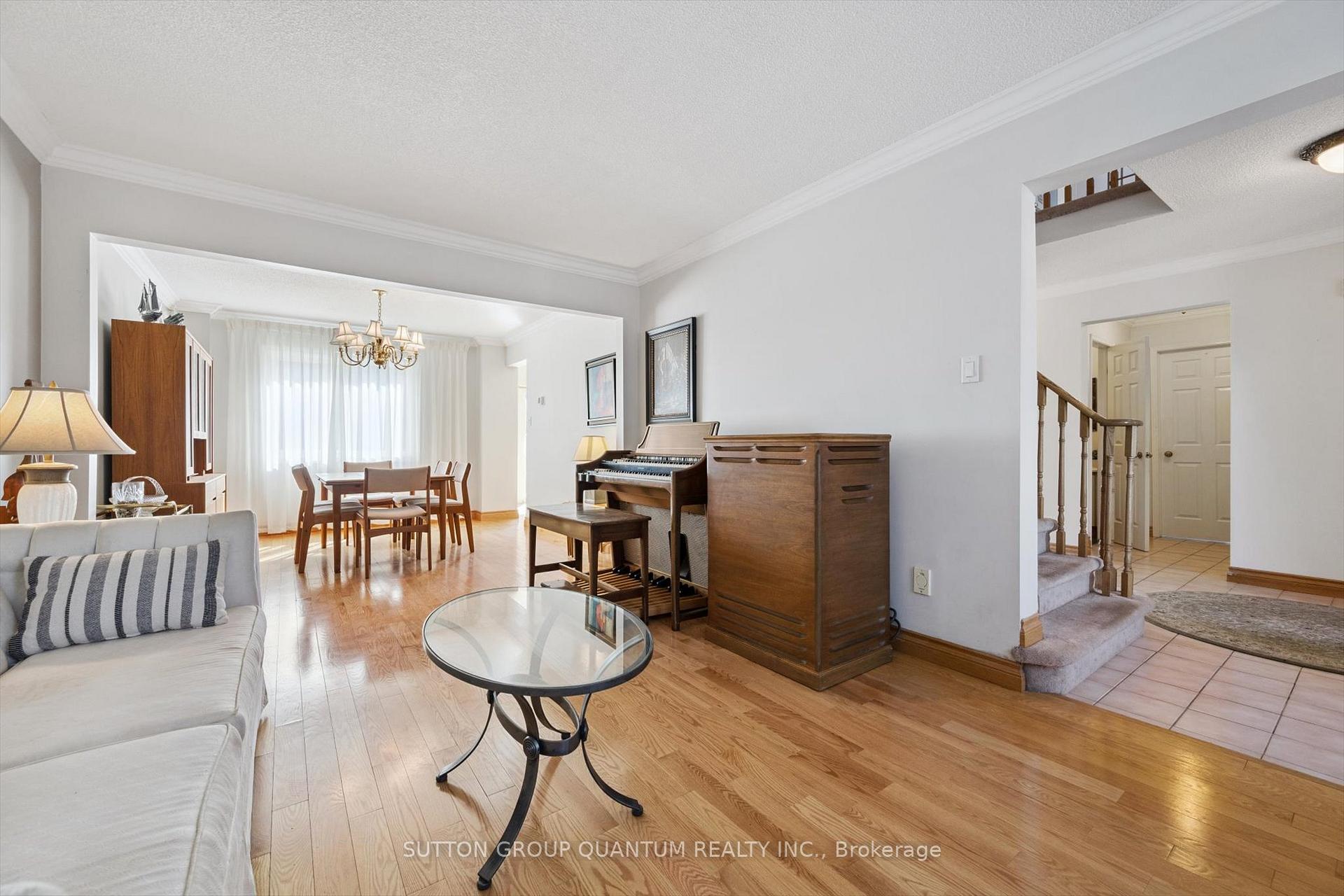 Photo 5 of 66 Corkett Drive, Brampton, Northwood Park — HOMEH