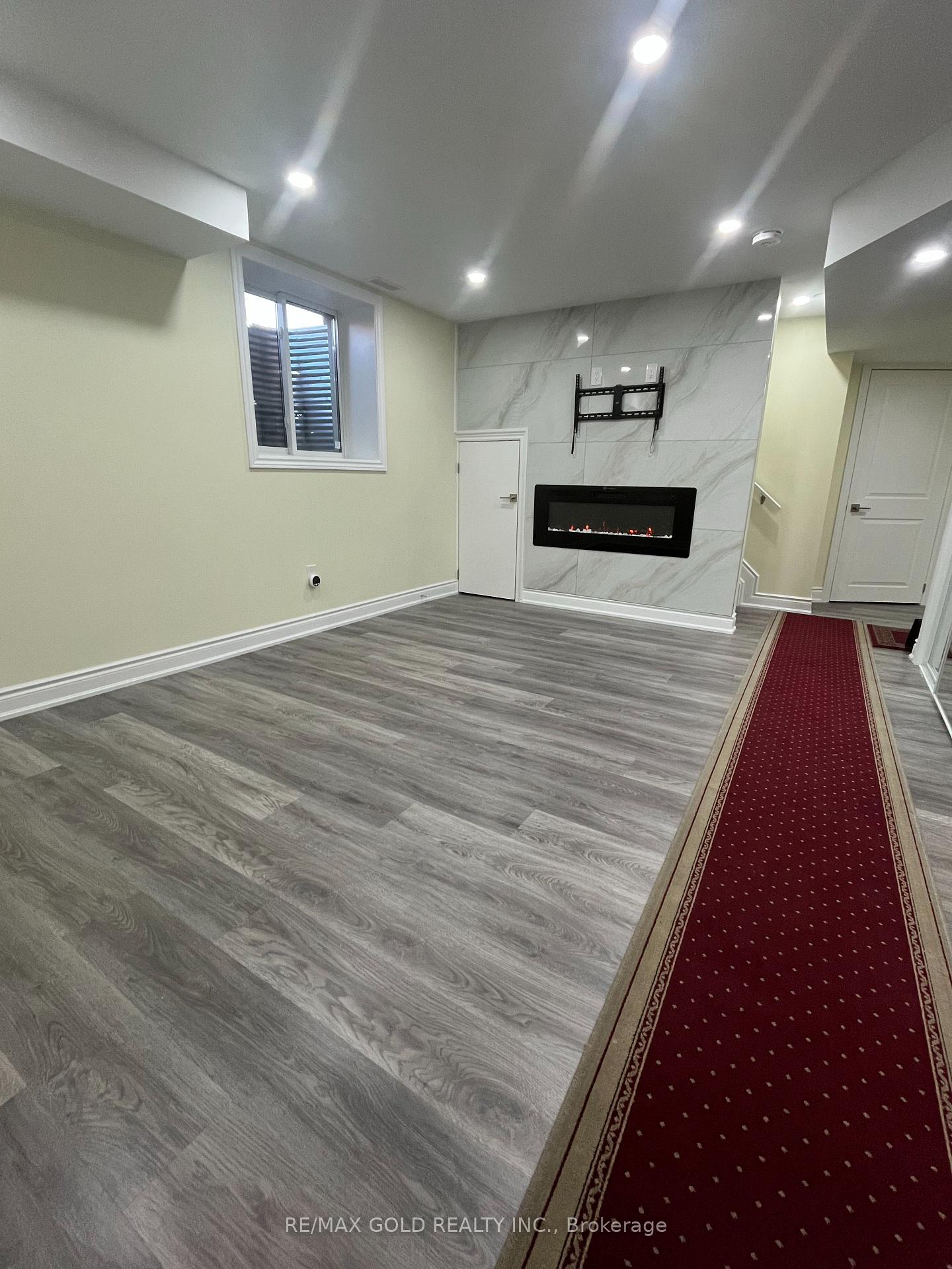 Photo 5 of 28 Clearjoy Street, Brampton, Madoc — HOMEH