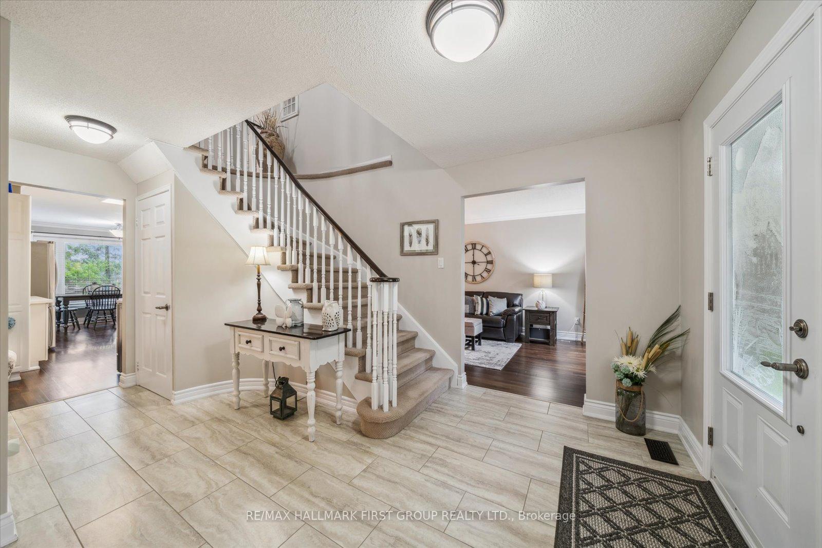 Photo 5 of 50 Lillian Crescent, Clarington, Newcastle — HOMEH