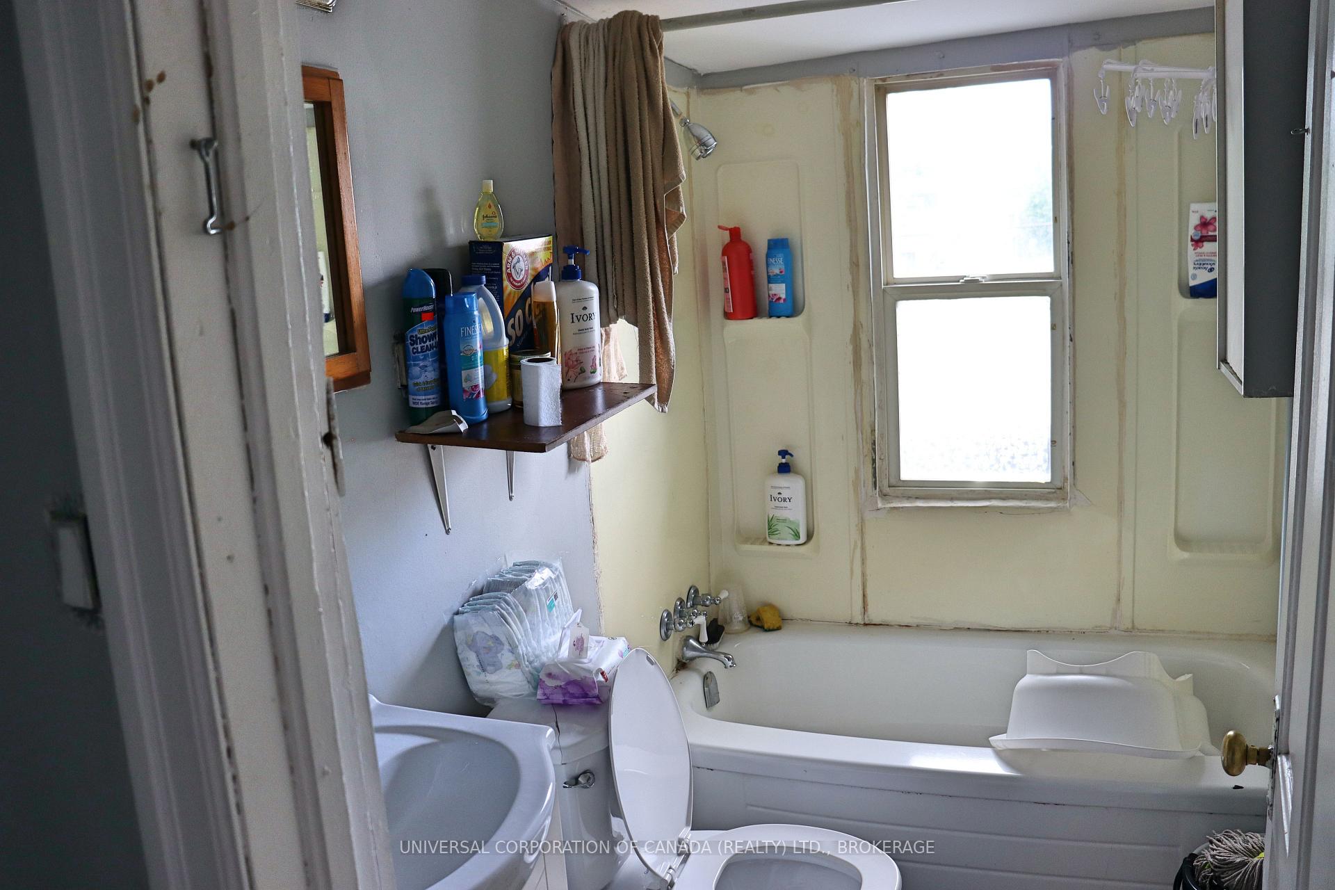 Photo 6 of 194 Talbot Street E, Aylmer — HOMEH