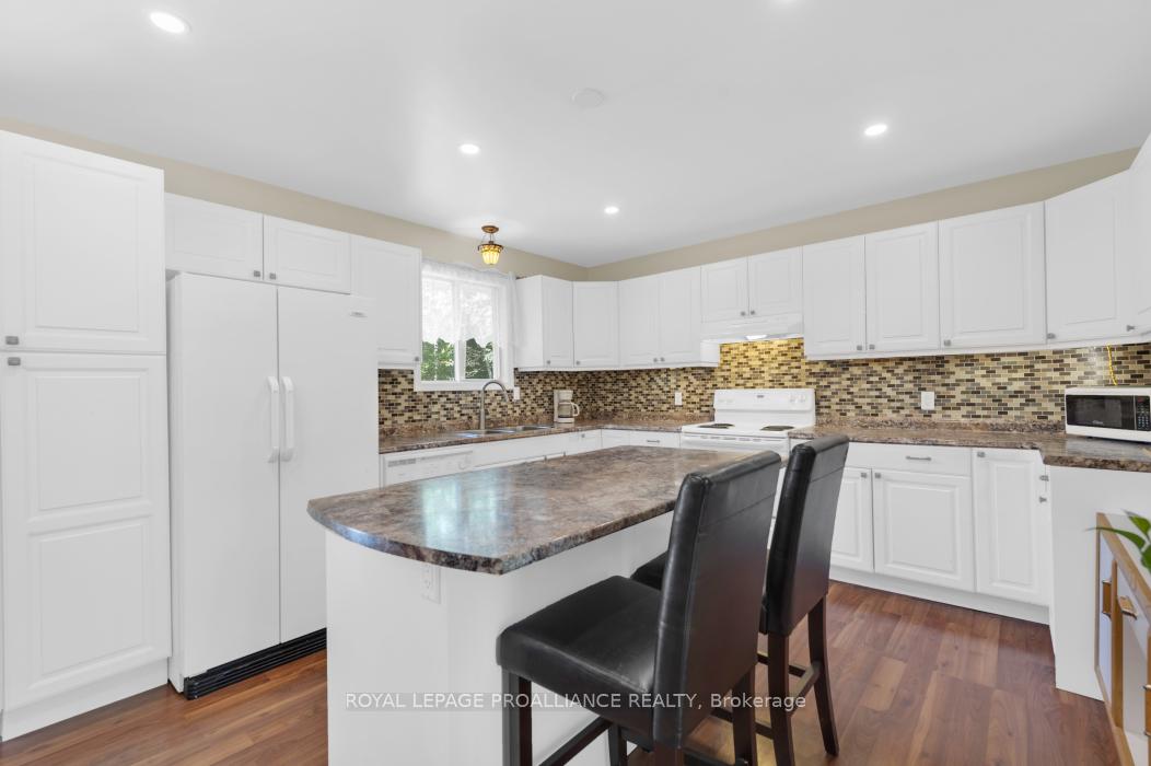 Photo 12 of 1115 Wintergreen Road, Frontenac, Frontenac North — HOMEH