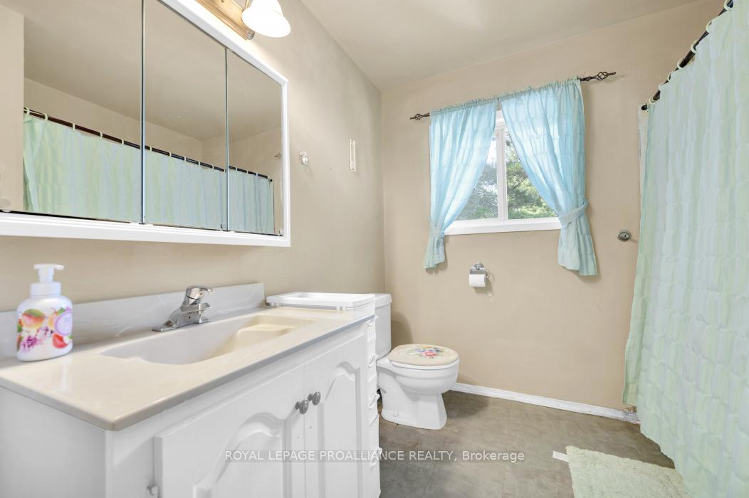 Photo 19 of 1115 Wintergreen Road, Frontenac, Frontenac North — HOMEH