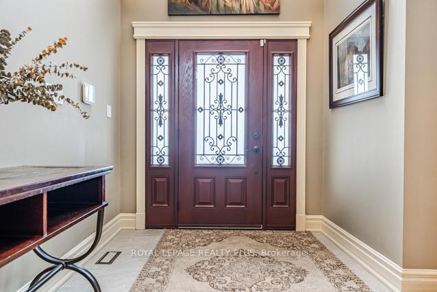 Photo 3 of 11 Treeview Crescent, Caledon, Rural Caledon — HOMEH