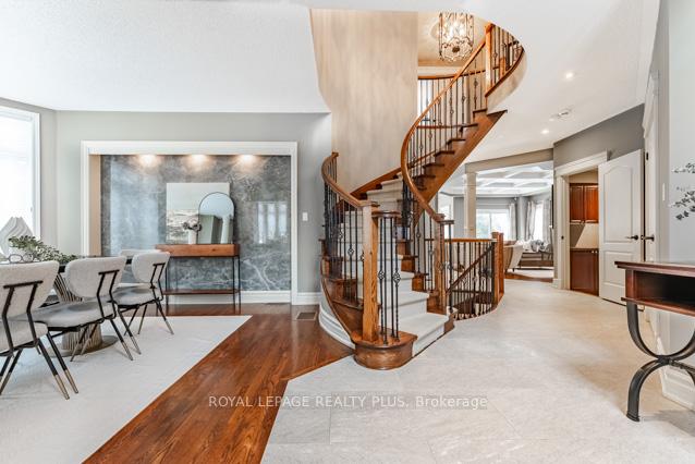 Photo 5 of 11 Treeview Crescent, Caledon, Rural Caledon — HOMEH