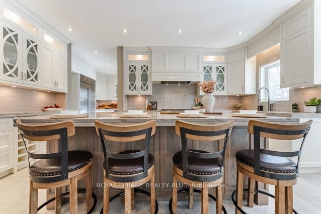 Photo 17 of 11 Treeview Crescent, Caledon, Rural Caledon — HOMEH