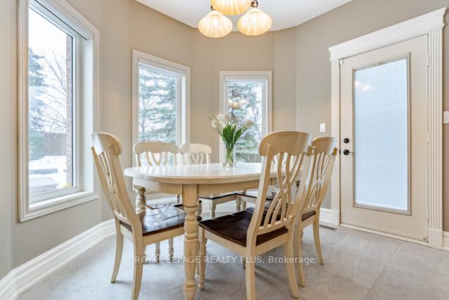Photo 24 of 11 Treeview Crescent, Caledon, Rural Caledon — HOMEH