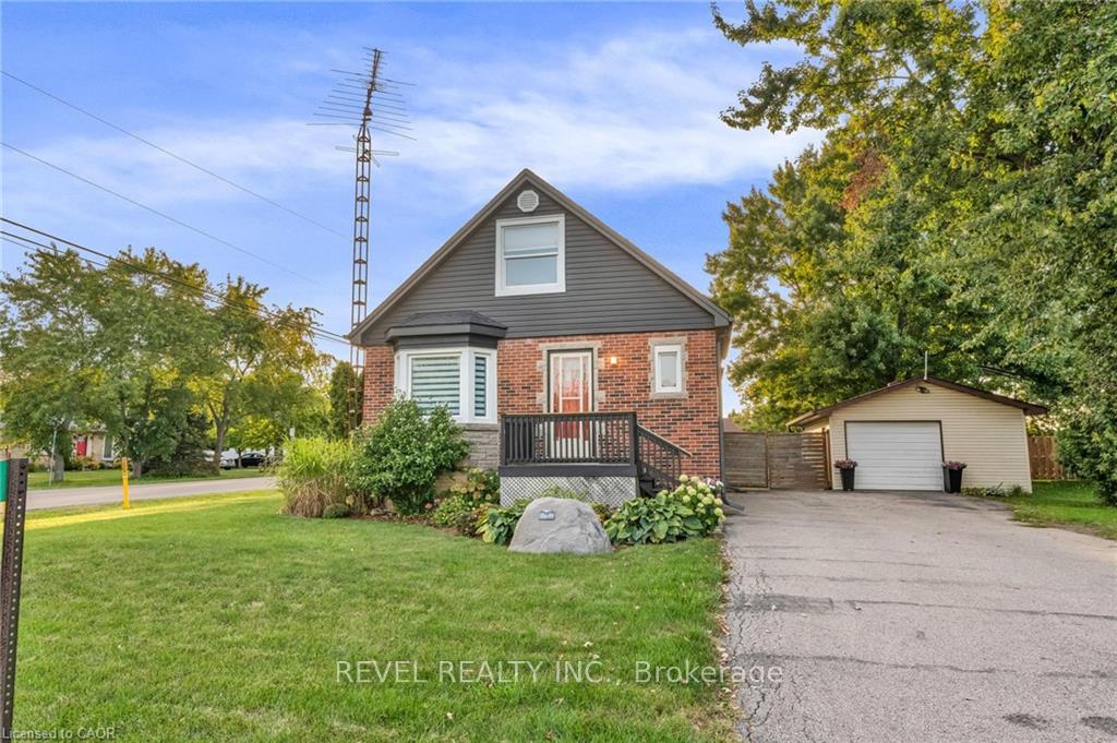 Photo 2 of 680 Woodburn Road, Hamilton, Woodburn — HOMEH
