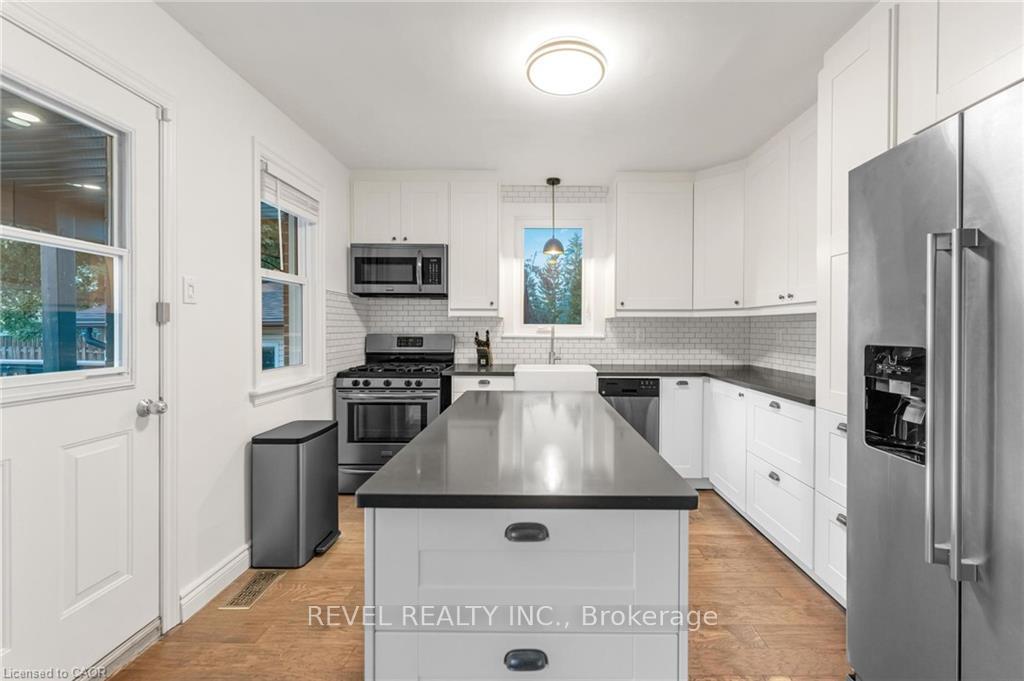 Photo 11 of 680 Woodburn Road, Hamilton, Woodburn — HOMEH