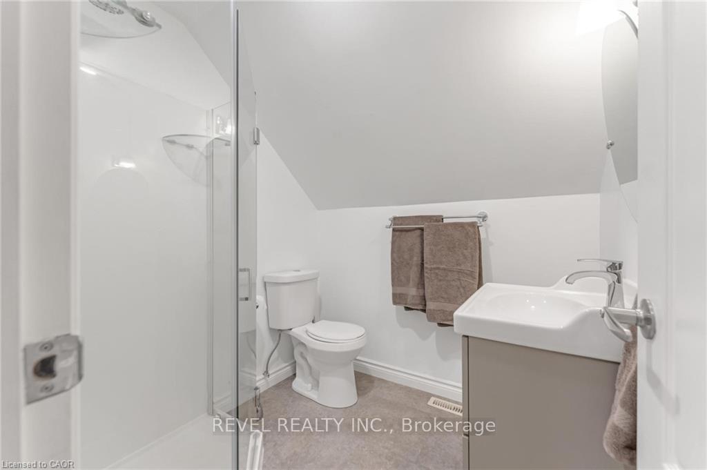 Photo 23 of 680 Woodburn Road, Hamilton, Woodburn — HOMEH