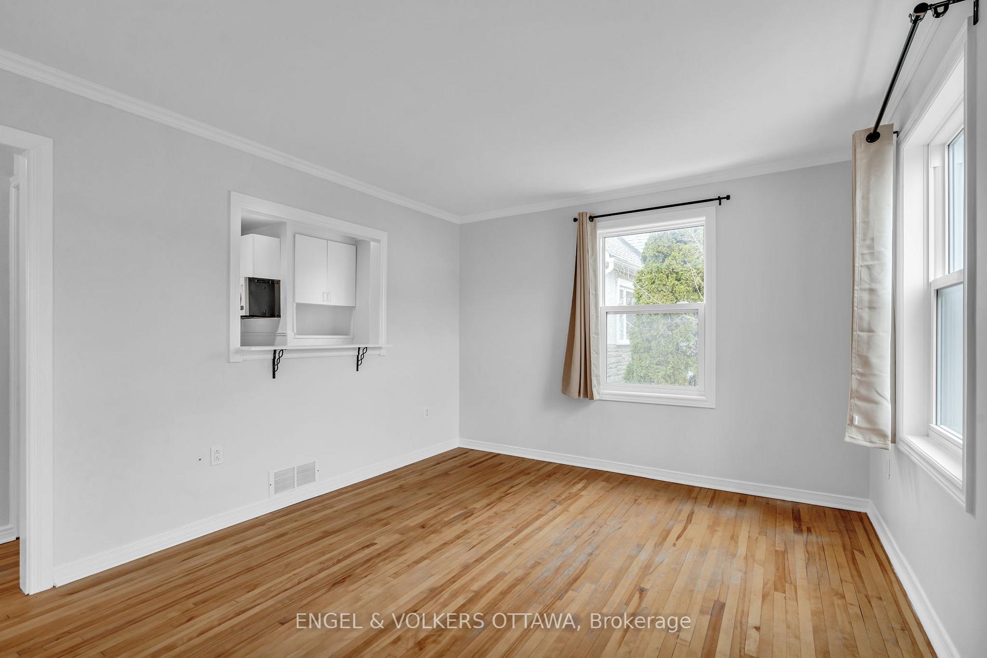 Photo 6 of 141 Crerar Avenue, Ottawa, Carlington — HOMEH