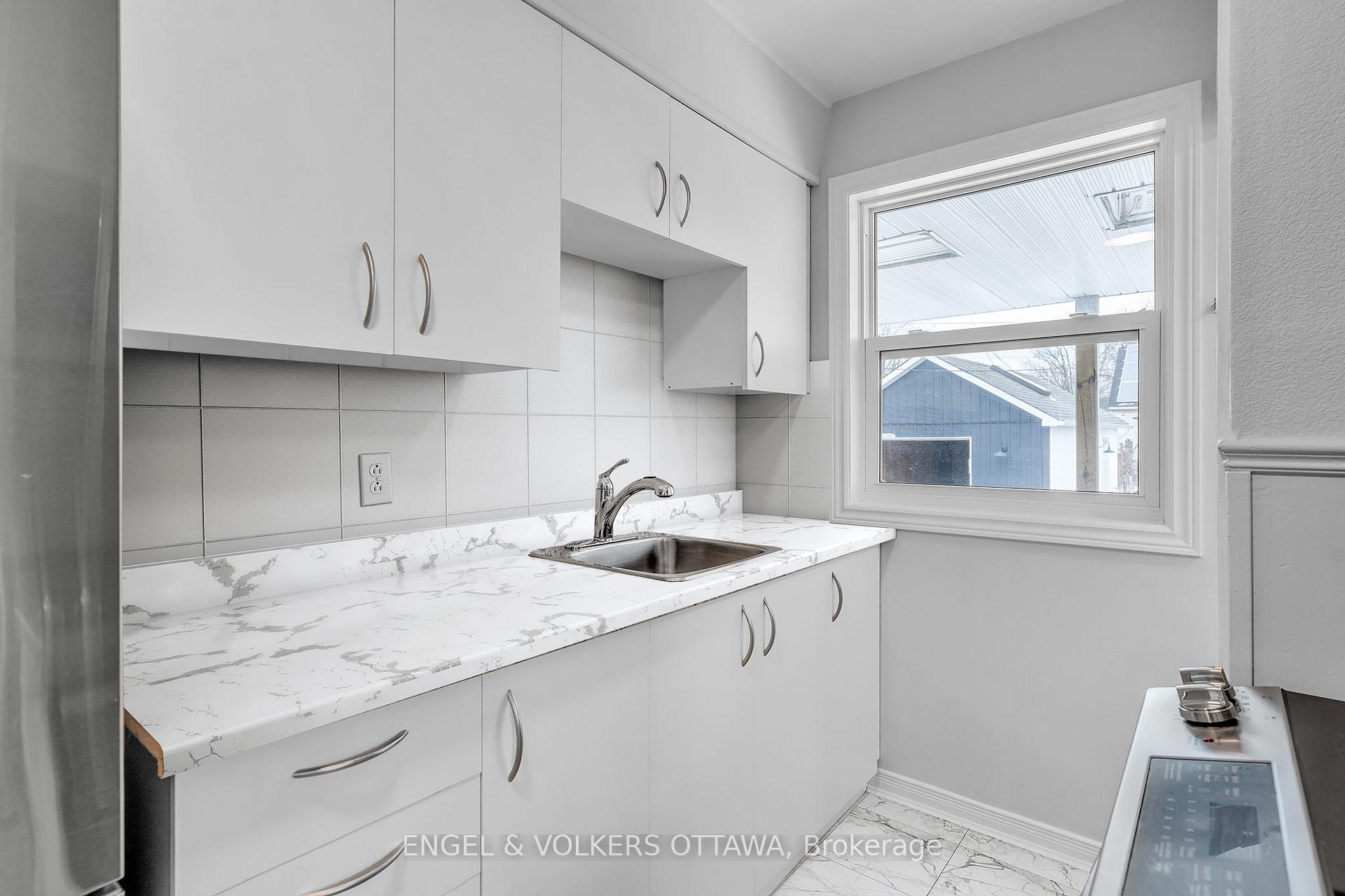 Photo 12 of 141 Crerar Avenue, Ottawa, Carlington — HOMEH