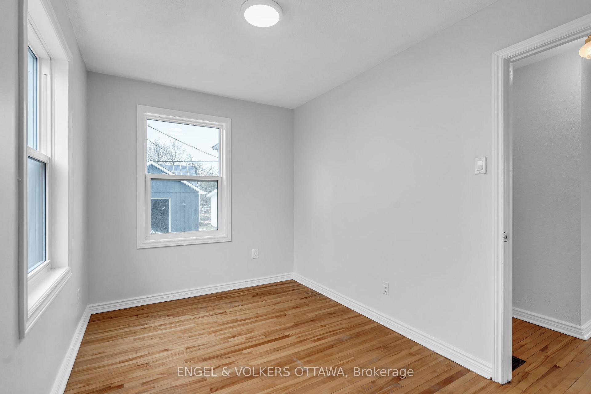 Photo 16 of 141 Crerar Avenue, Ottawa, Carlington — HOMEH