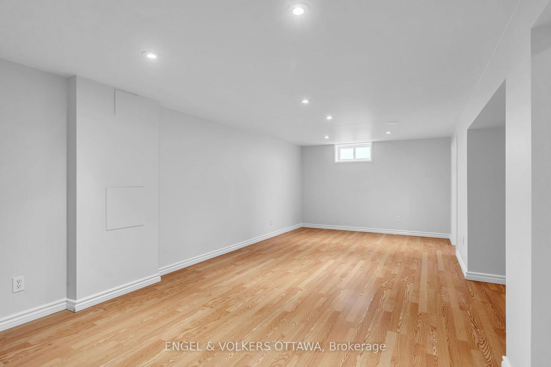 Photo 17 of 141 Crerar Avenue, Ottawa, Carlington — HOMEH