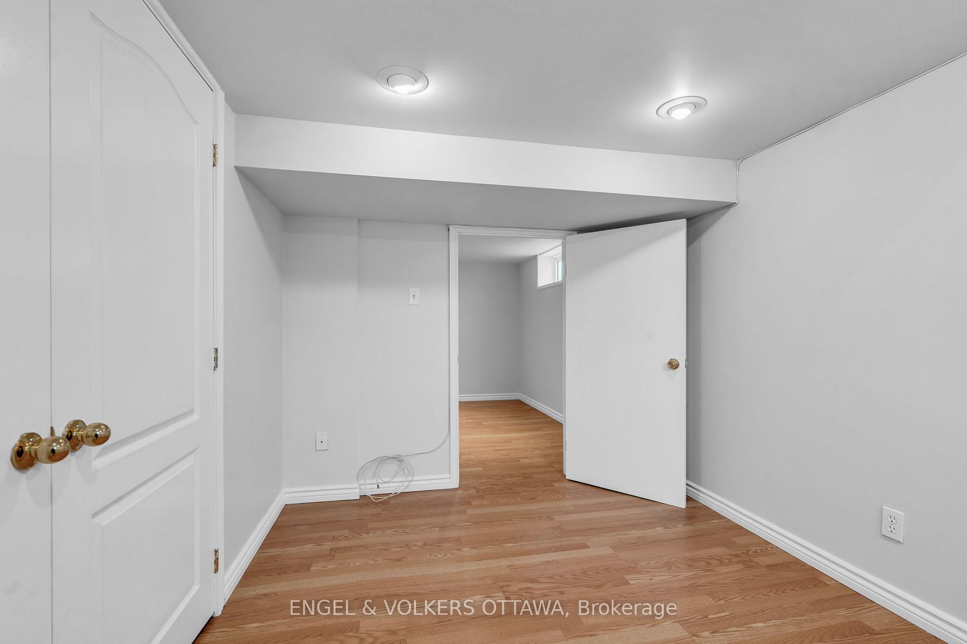 Photo 25 of 141 Crerar Avenue, Ottawa, Carlington — HOMEH