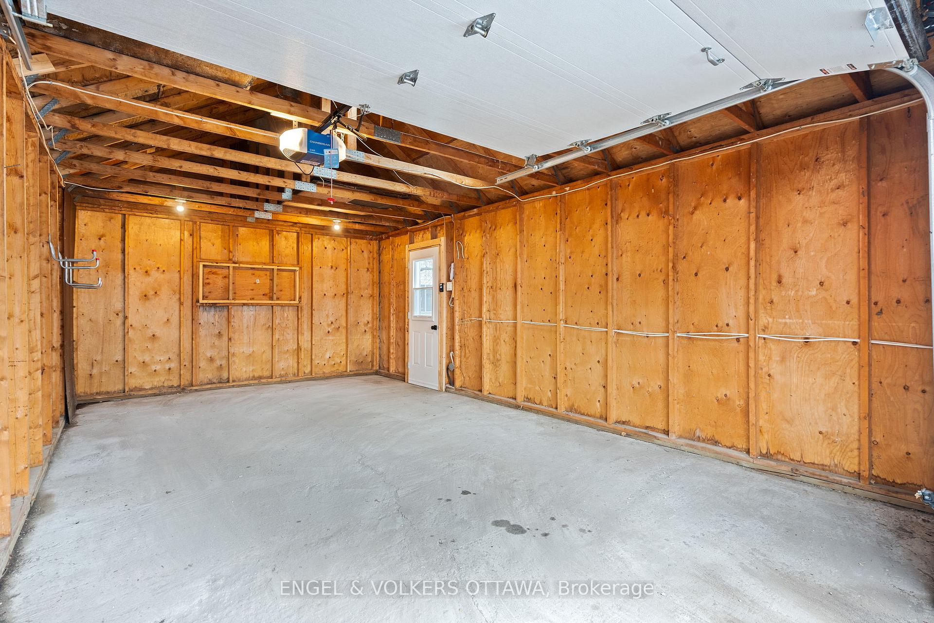 Photo 31 of 141 Crerar Avenue, Ottawa, Carlington — HOMEH