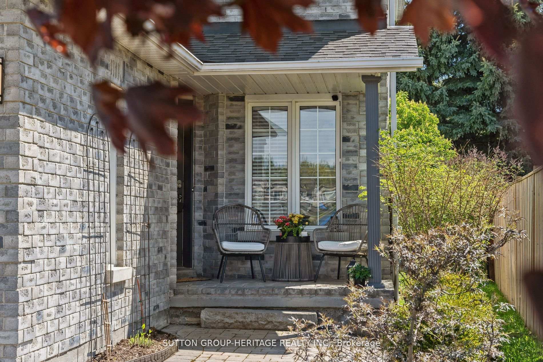 Photo 2 of 115 Daiseyfield Avenue, Clarington, Courtice — HOMEH