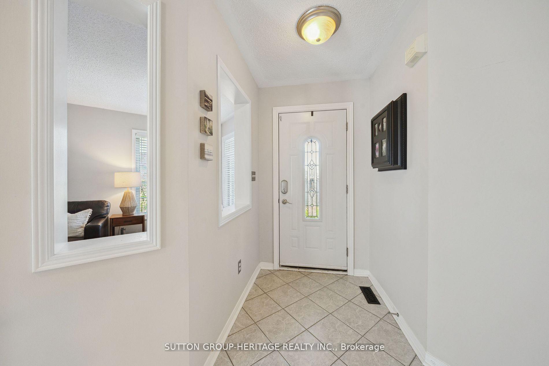 Photo 3 of 115 Daiseyfield Avenue, Clarington, Courtice — HOMEH