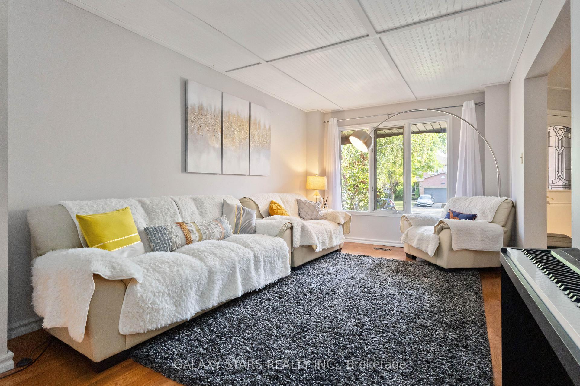 Photo 8 of 119 Sullivan Drive, Ajax, Central — HOMEH