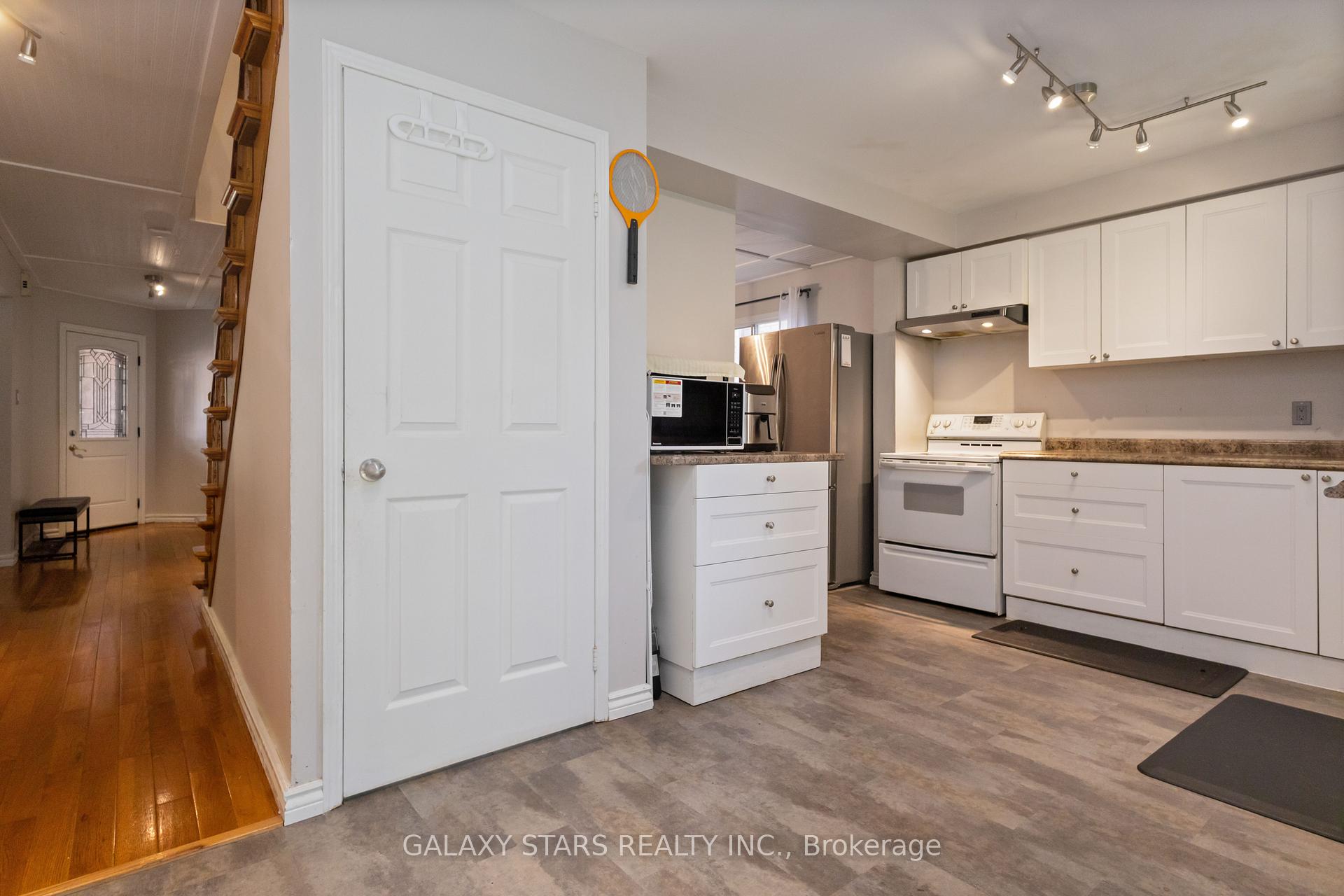 Photo 11 of 119 Sullivan Drive, Ajax, Central — HOMEH