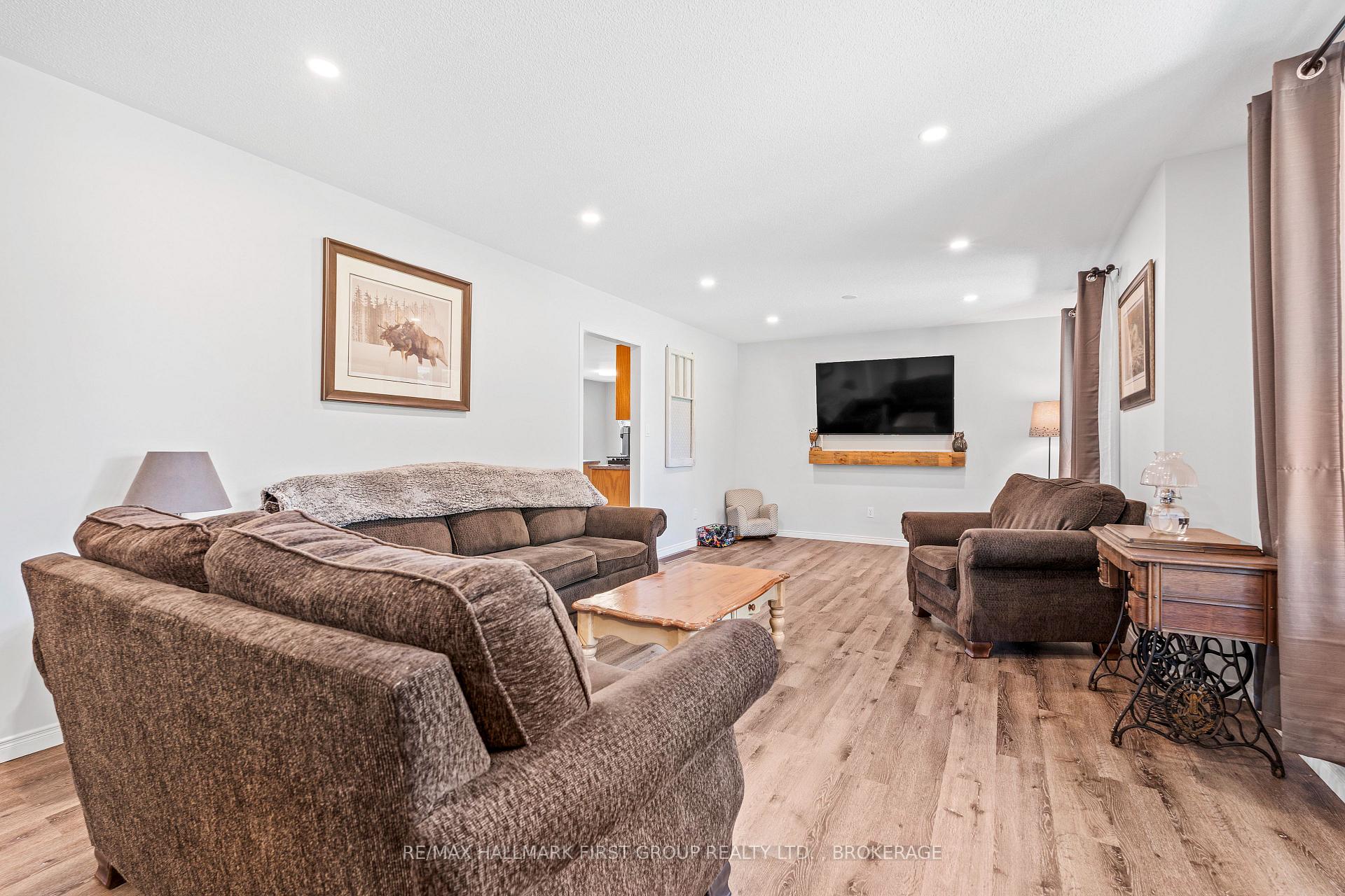 Photo 8 of 4374 Duff Road, Frontenac, Frontenac South — HOMEH