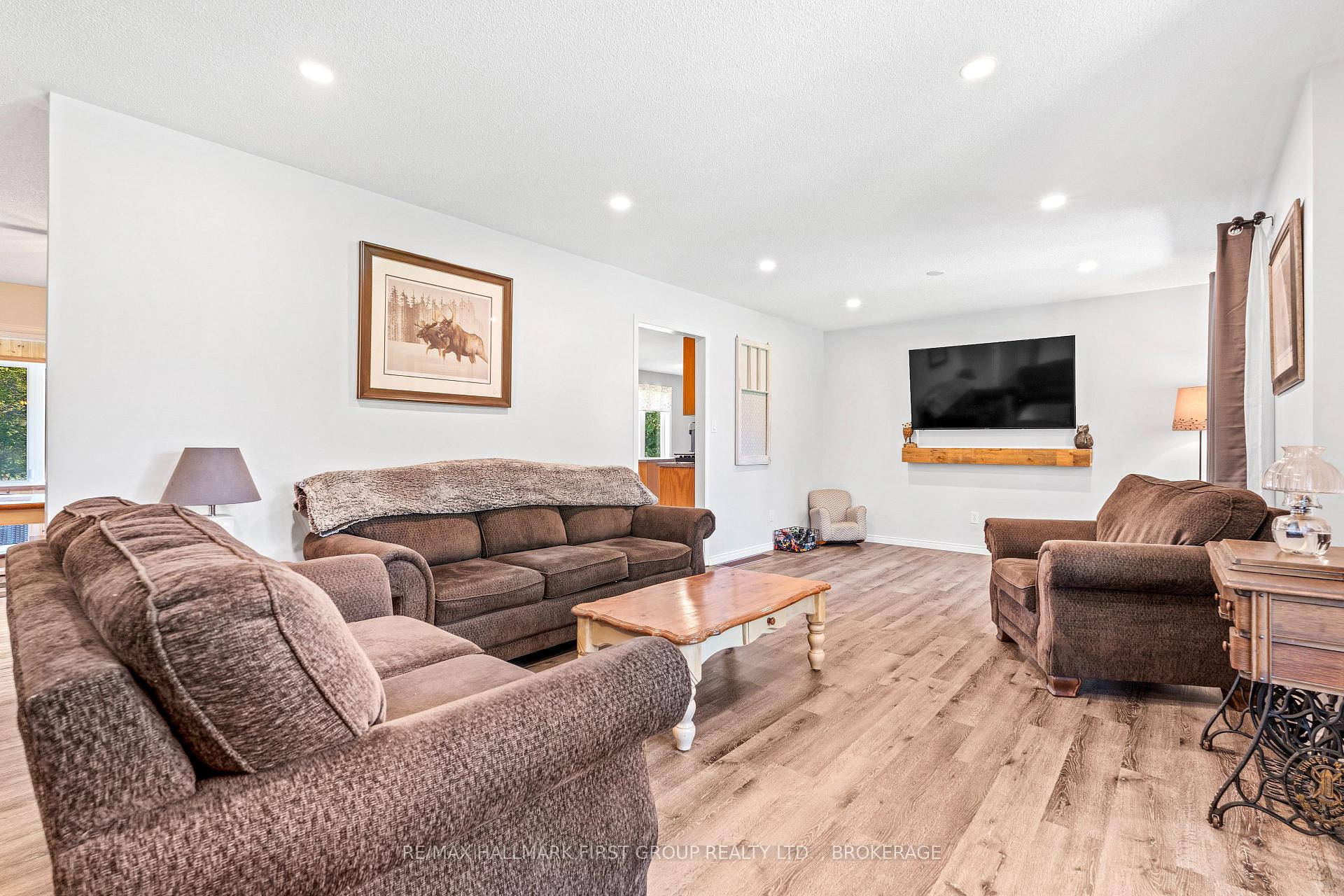 Photo 9 of 4374 Duff Road, Frontenac, Frontenac South — HOMEH