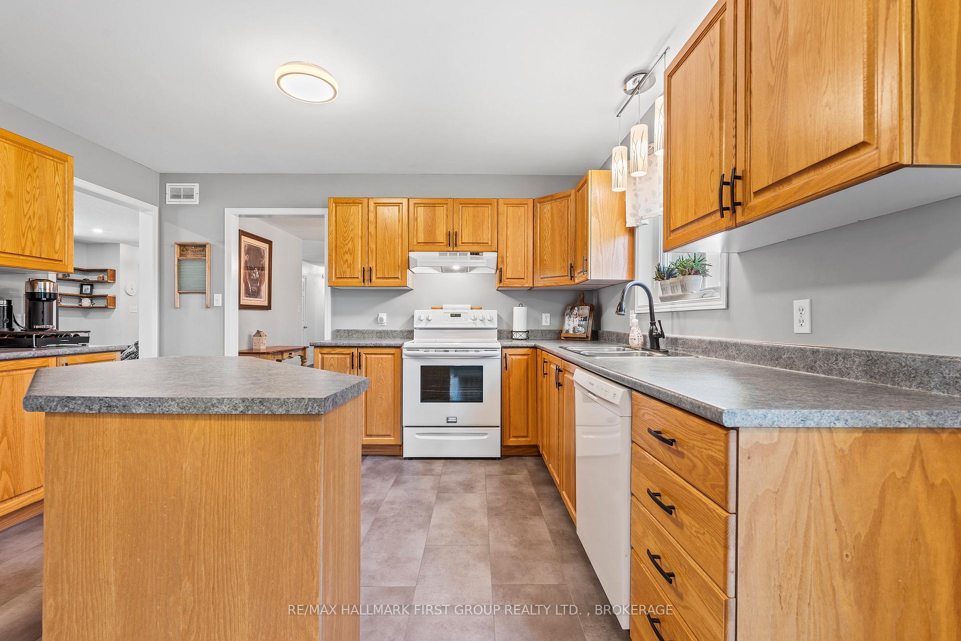 Photo 18 of 4374 Duff Road, Frontenac, Frontenac South — HOMEH