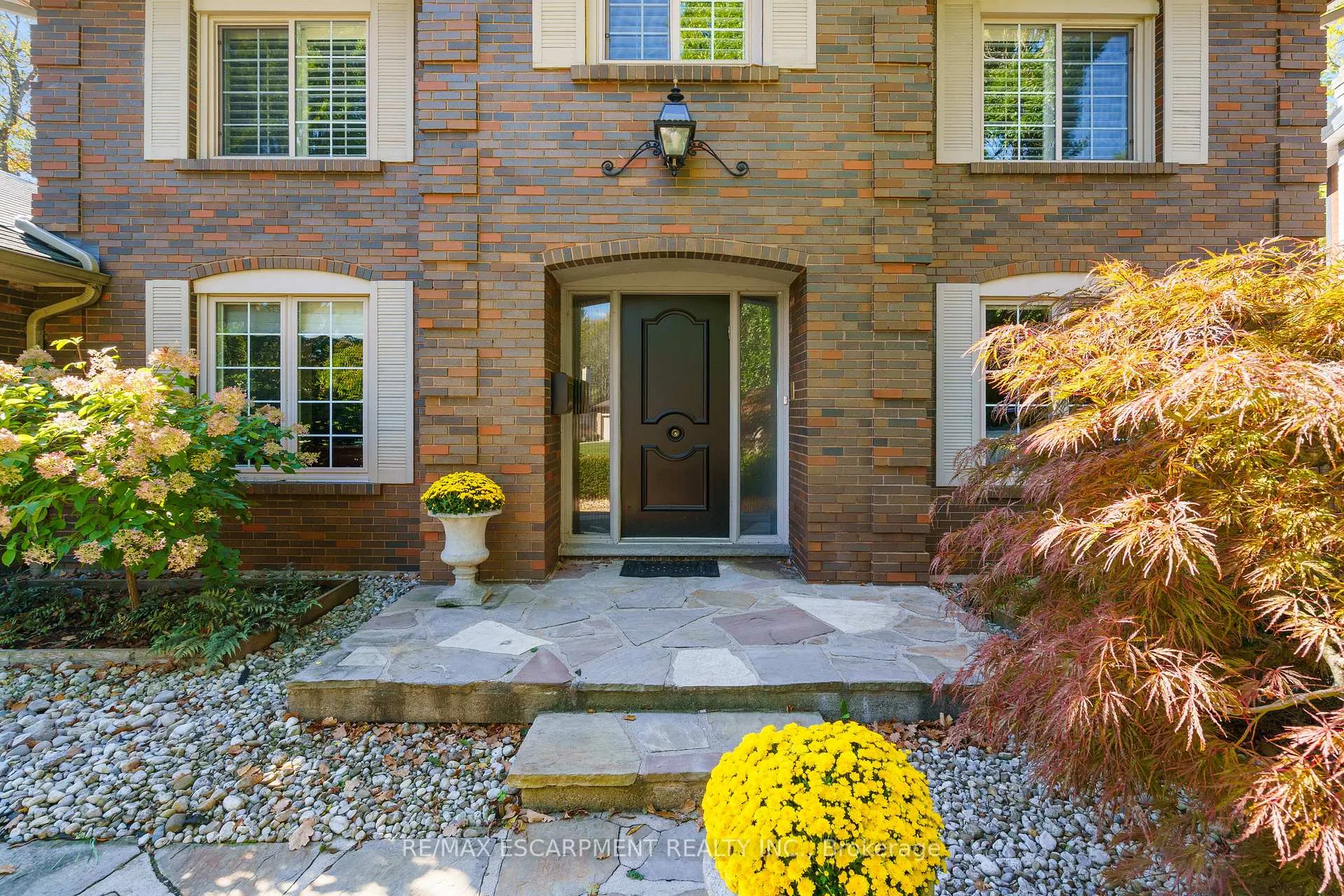 Photo 3 of 75 Terrace Drive, Hamilton, Dundas — HOMEH