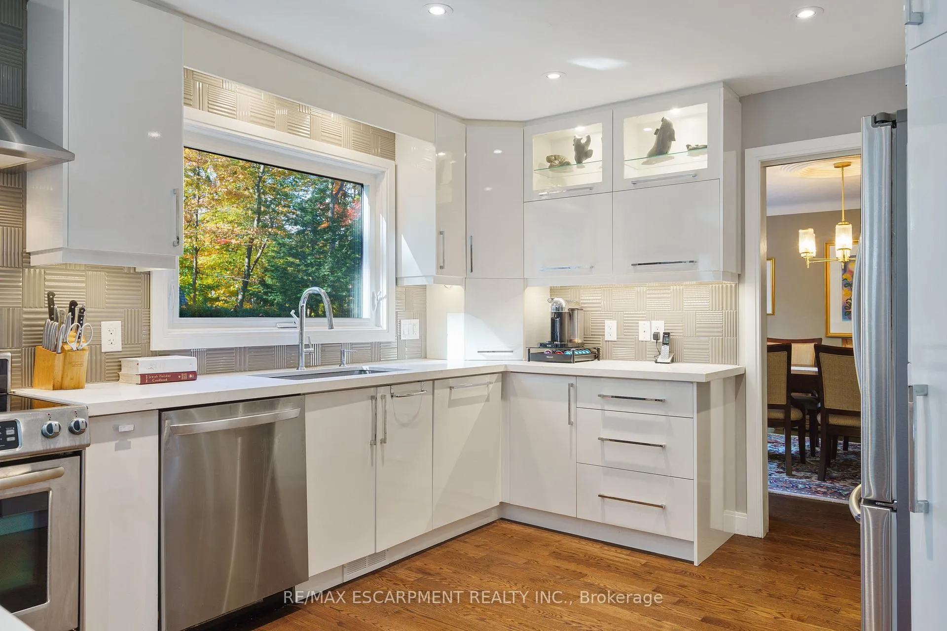 Photo 15 of 75 Terrace Drive, Hamilton, Dundas — HOMEH