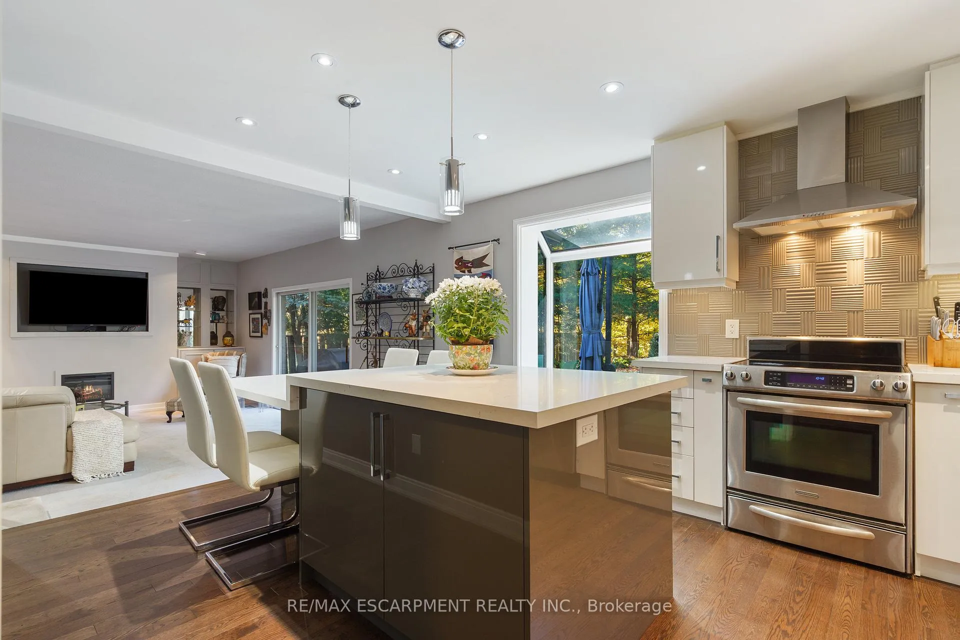 Photo 19 of 75 Terrace Drive, Hamilton, Dundas — HOMEH