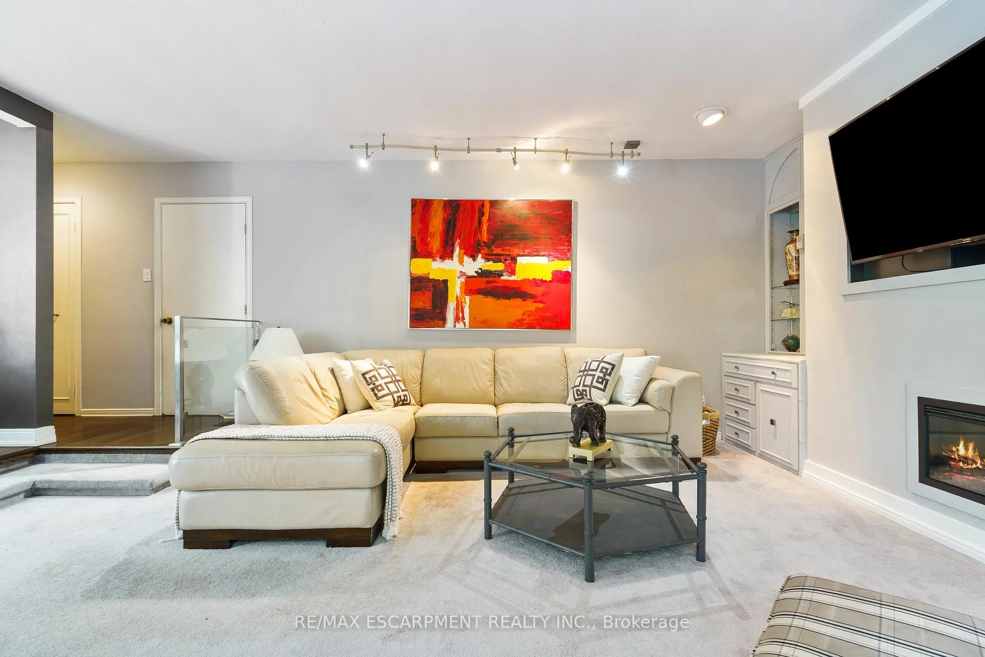 Photo 23 of 75 Terrace Drive, Hamilton, Dundas — HOMEH