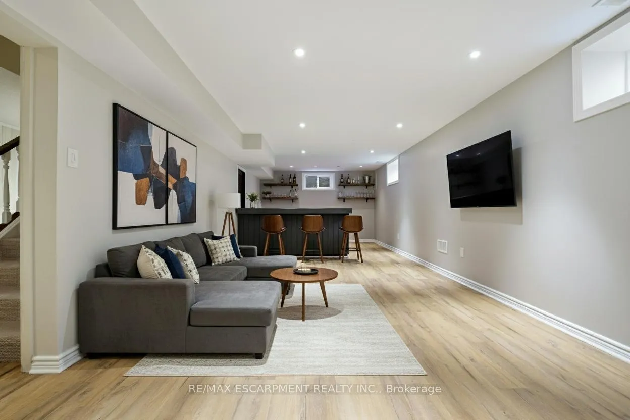 Photo 49 of 75 Terrace Drive, Hamilton, Dundas — HOMEH