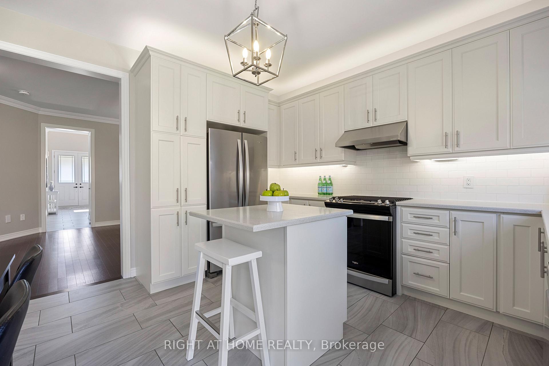 Photo 13 of 59 Ash Hill Avenue, Caledon, Caledon East — HOMEH