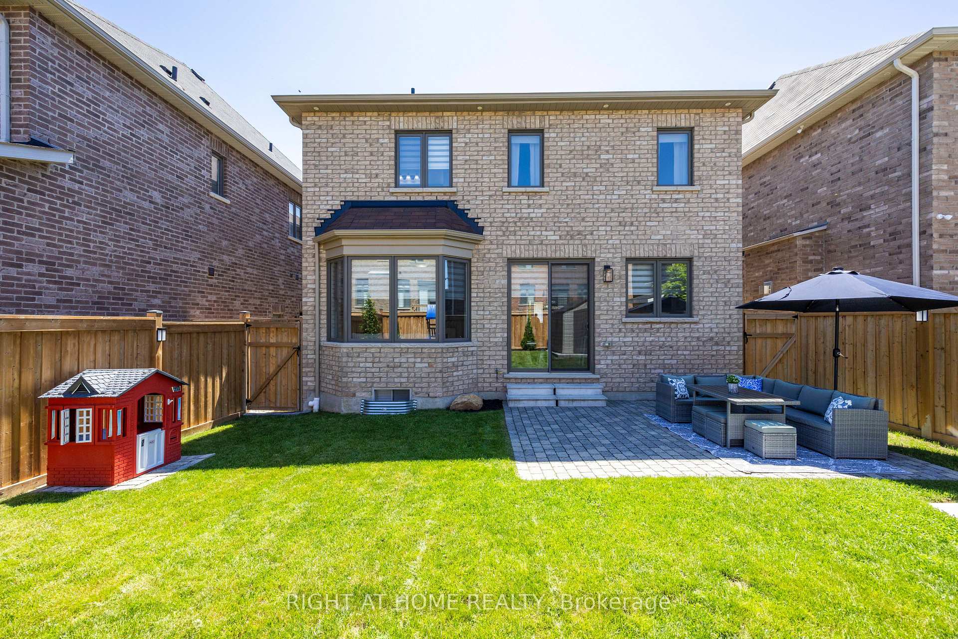 Photo 40 of 59 Ash Hill Avenue, Caledon, Caledon East — HOMEH