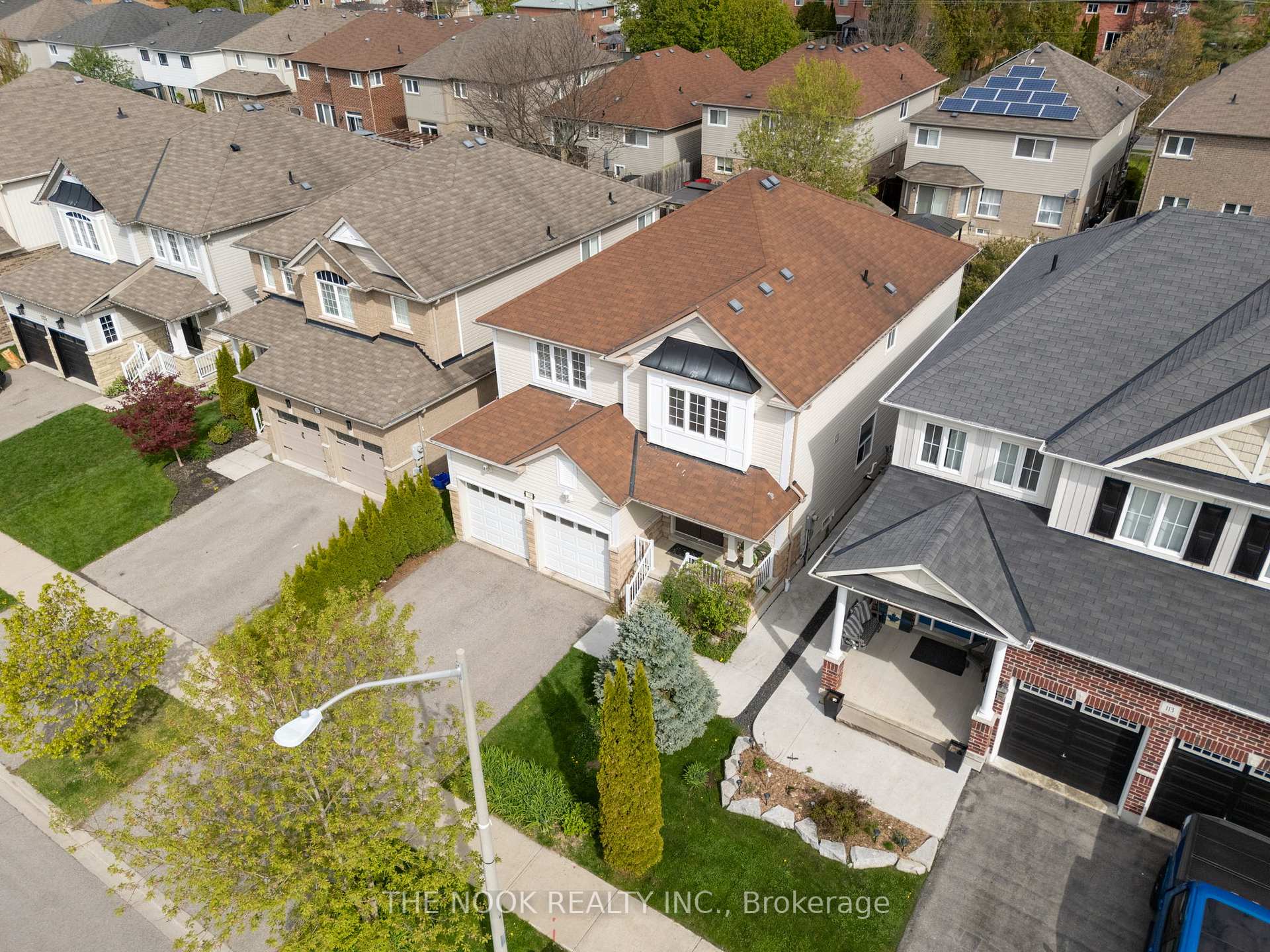 Photo 3 of 117 Dadson Drive, Clarington, Bowmanville — HOMEH