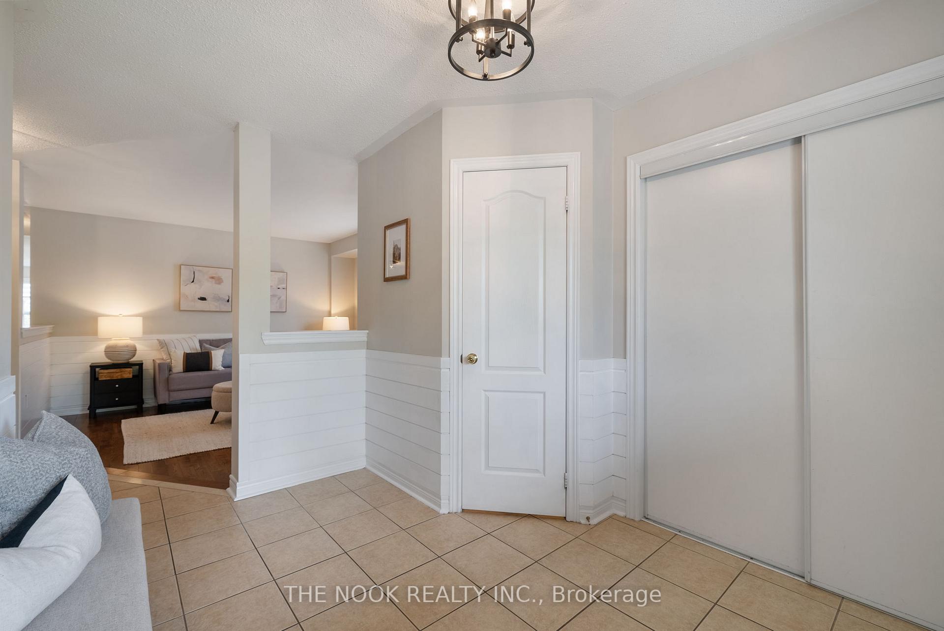 Photo 4 of 117 Dadson Drive, Clarington, Bowmanville — HOMEH