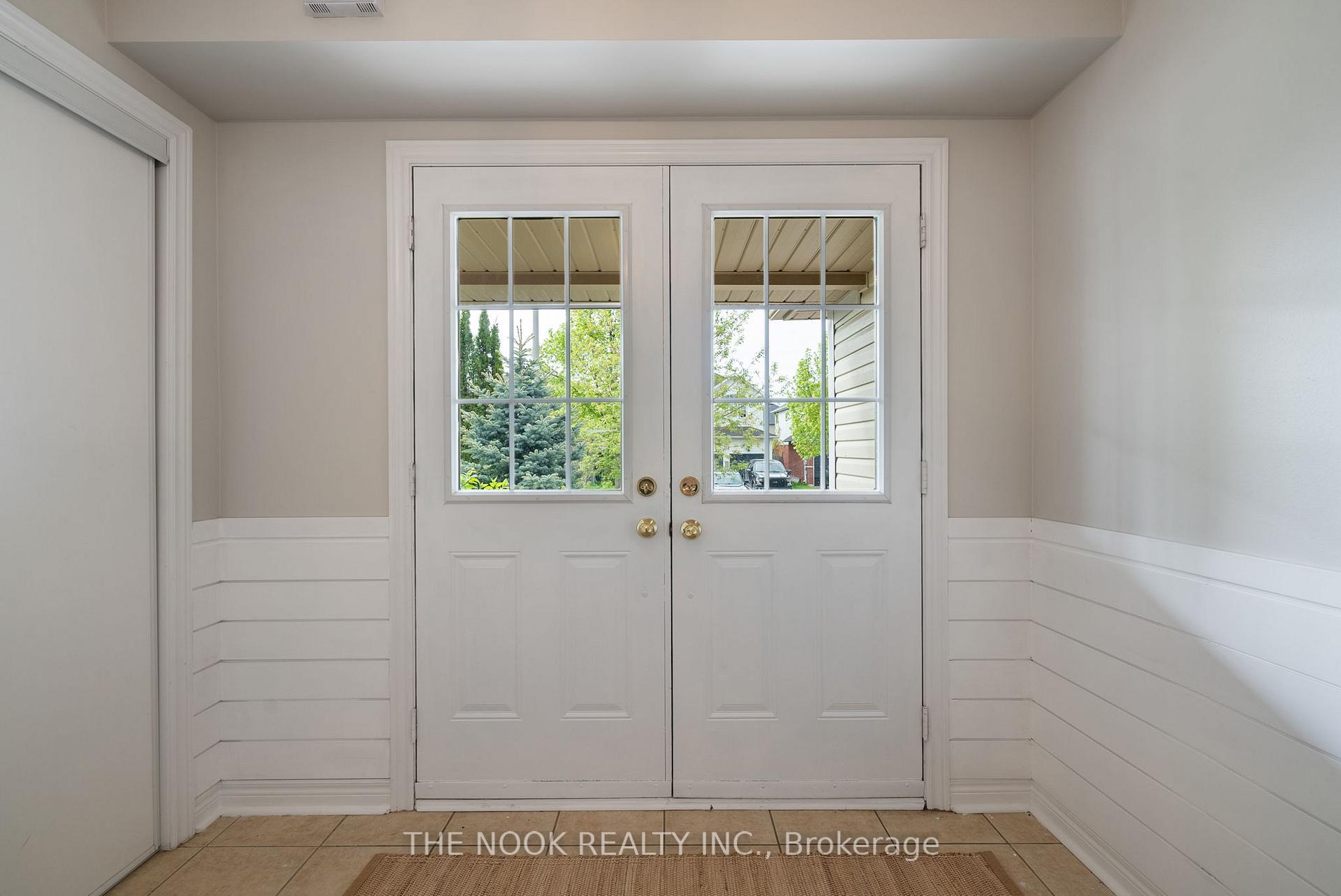 Photo 5 of 117 Dadson Drive, Clarington, Bowmanville — HOMEH