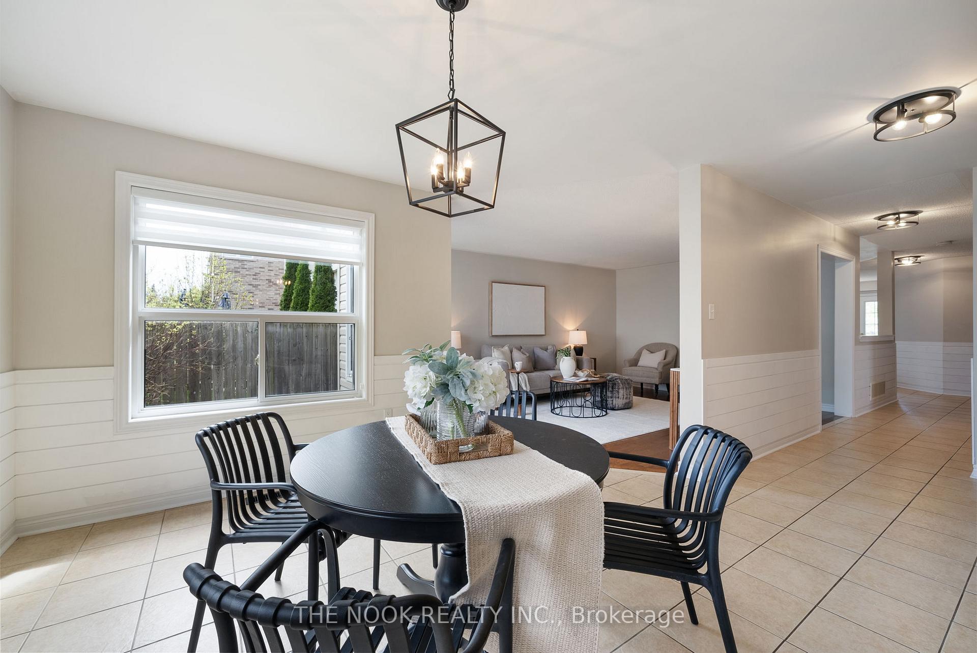 Photo 17 of 117 Dadson Drive, Clarington, Bowmanville — HOMEH