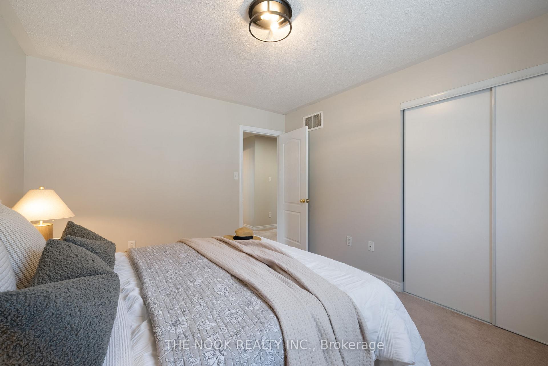 Photo 32 of 117 Dadson Drive, Clarington, Bowmanville — HOMEH