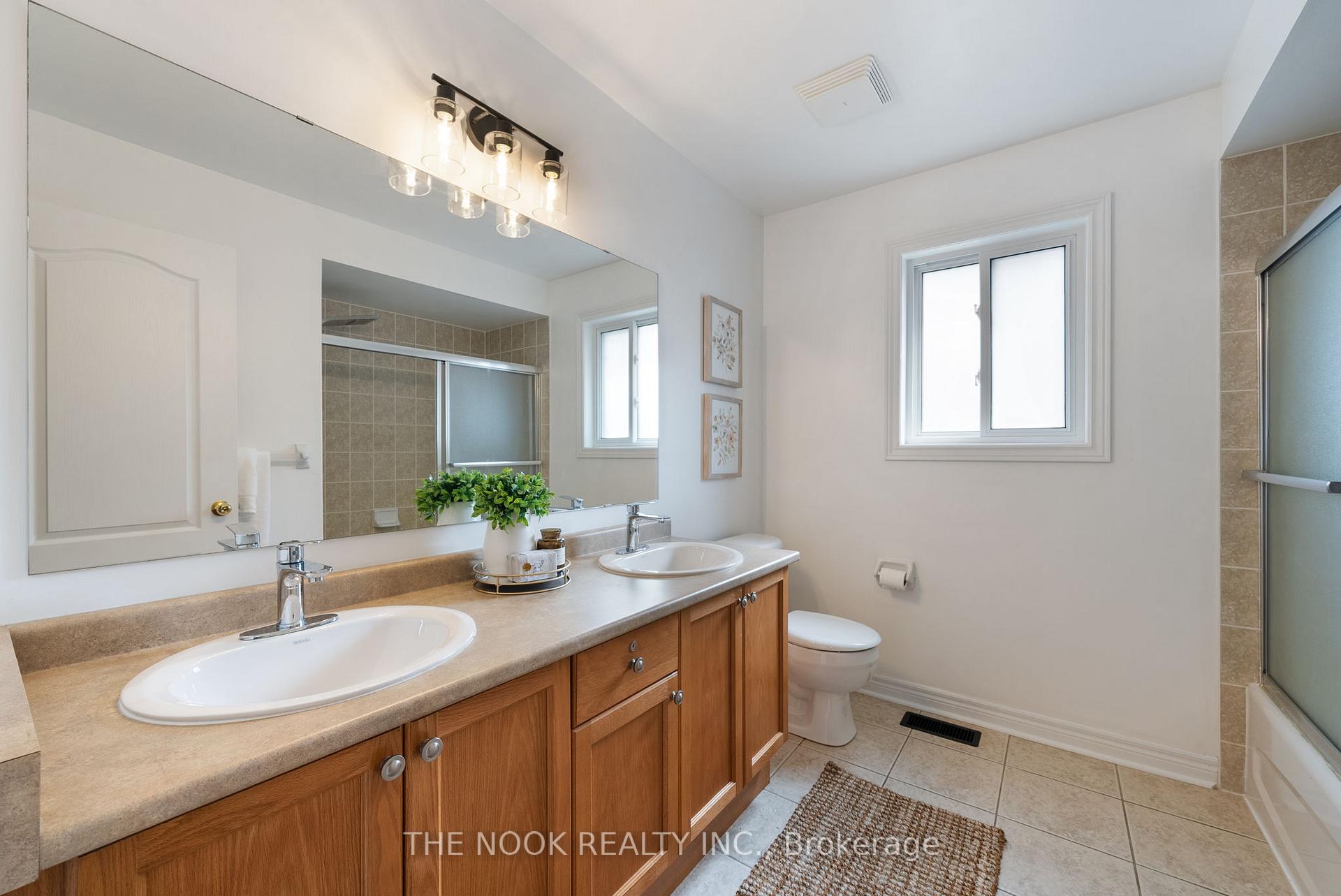 Photo 36 of 117 Dadson Drive, Clarington, Bowmanville — HOMEH