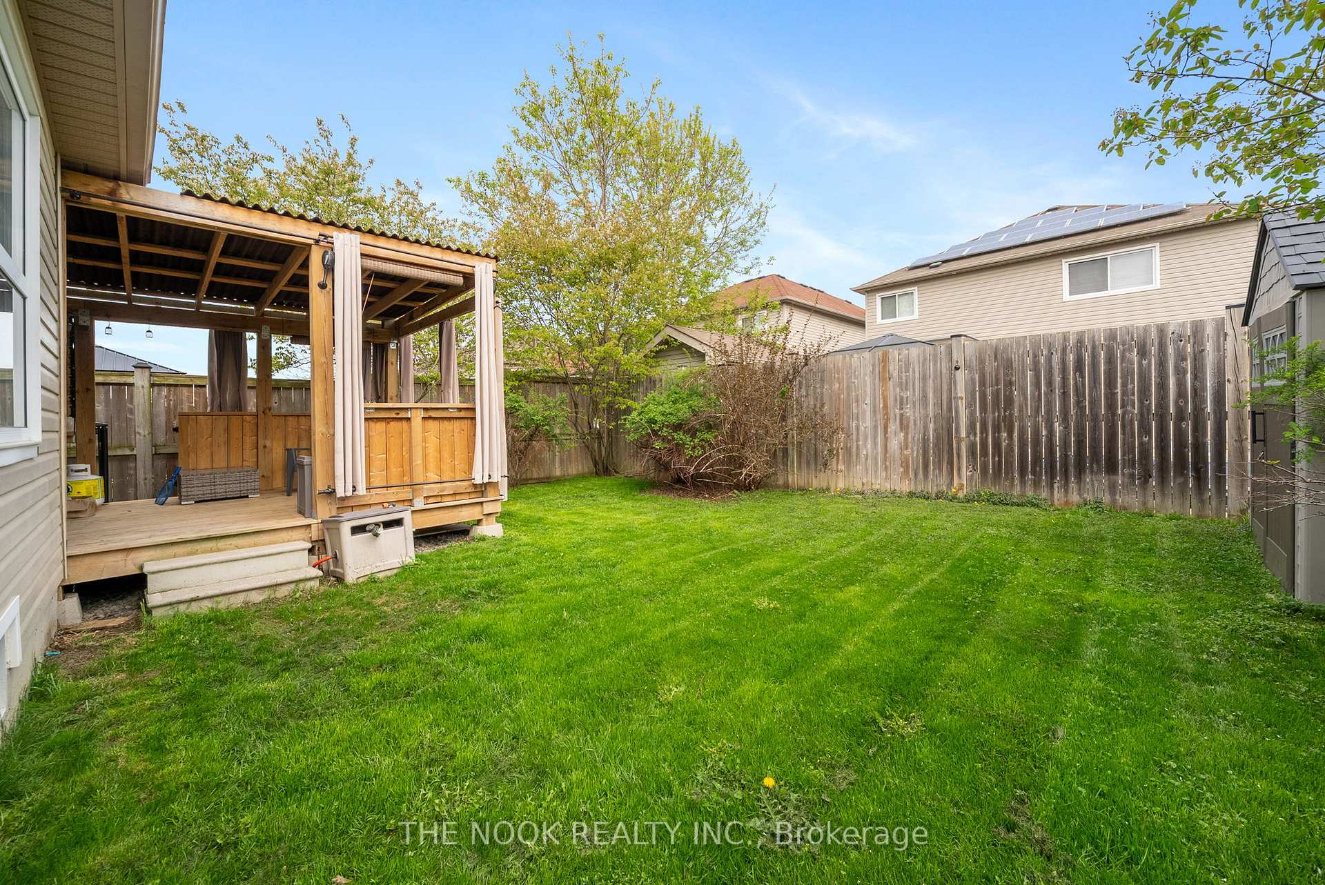 Photo 39 of 117 Dadson Drive, Clarington, Bowmanville — HOMEH