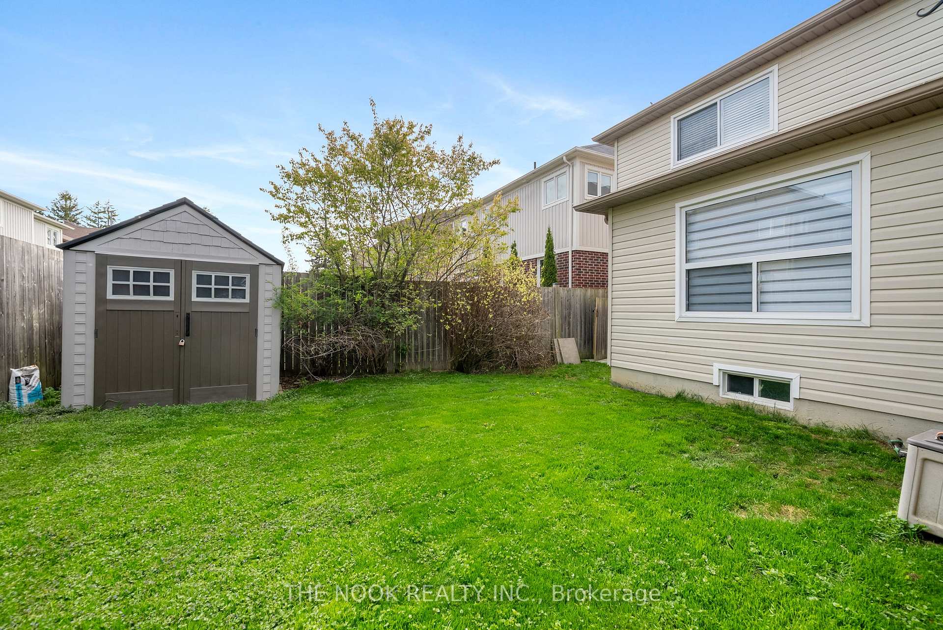 Photo 42 of 117 Dadson Drive, Clarington, Bowmanville — HOMEH