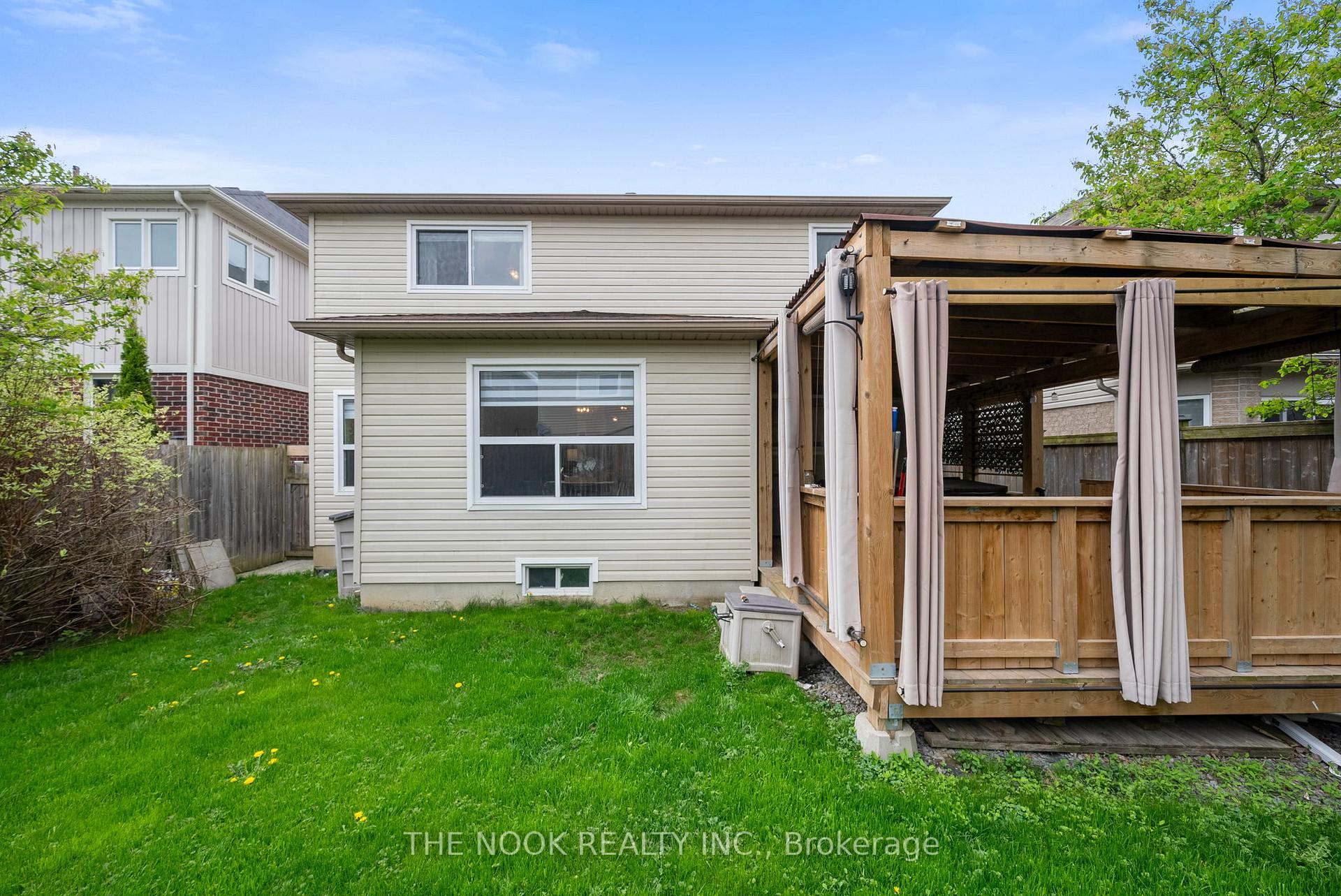 Photo 44 of 117 Dadson Drive, Clarington, Bowmanville — HOMEH