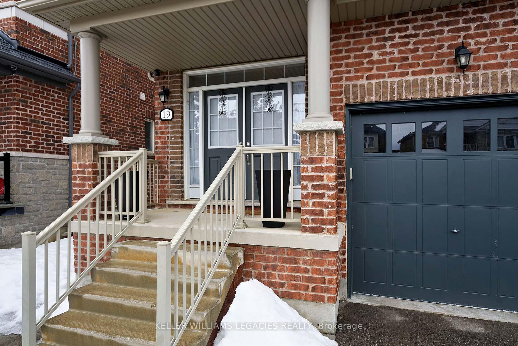 Photo 3 of 19 Helderman Street, Caledon, Rural Caledon — HOMEH