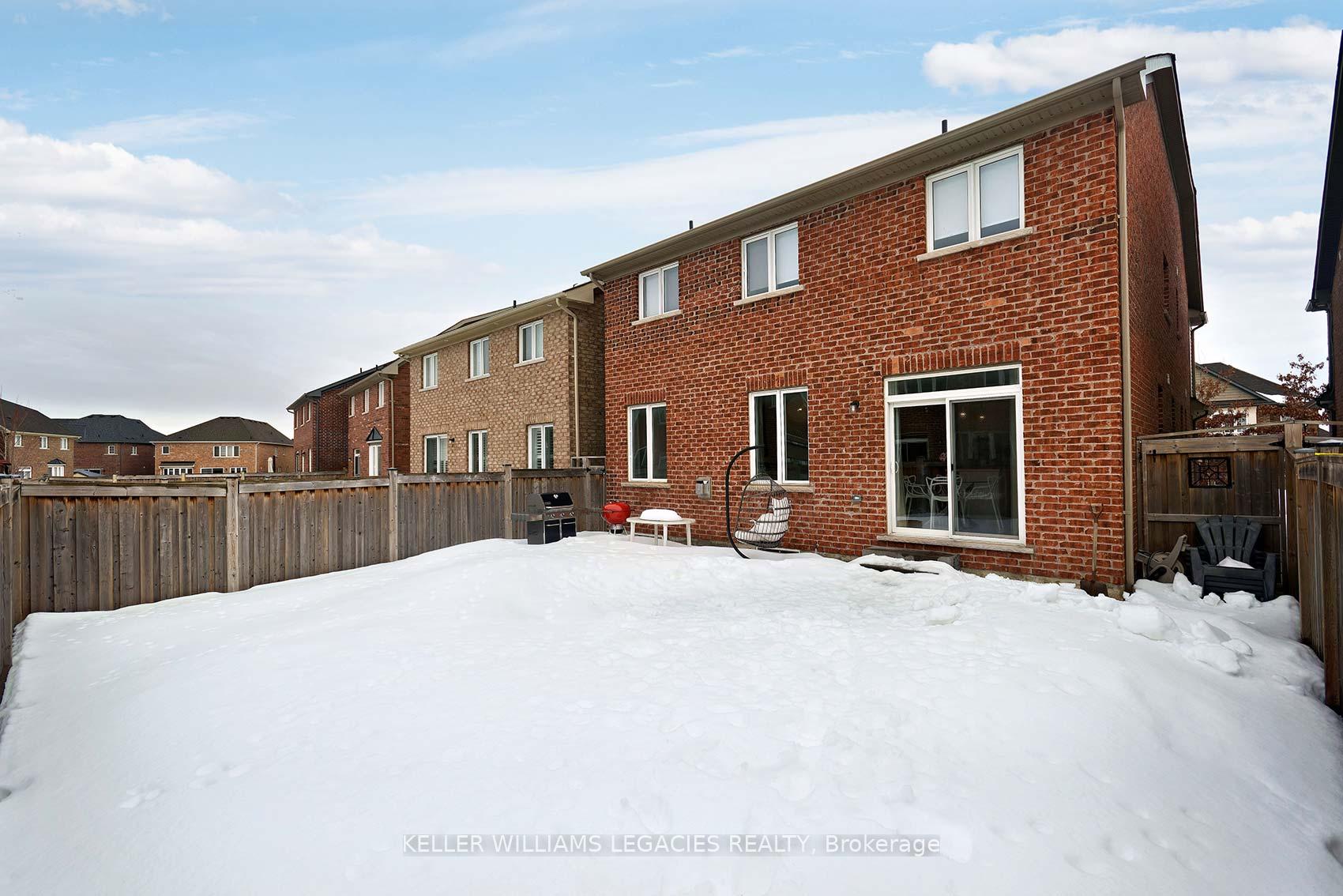 Photo 36 of 19 Helderman Street, Caledon, Rural Caledon — HOMEH